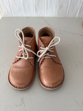 Girls' Scalloped Edge Tan Leather Lace-Up Boots